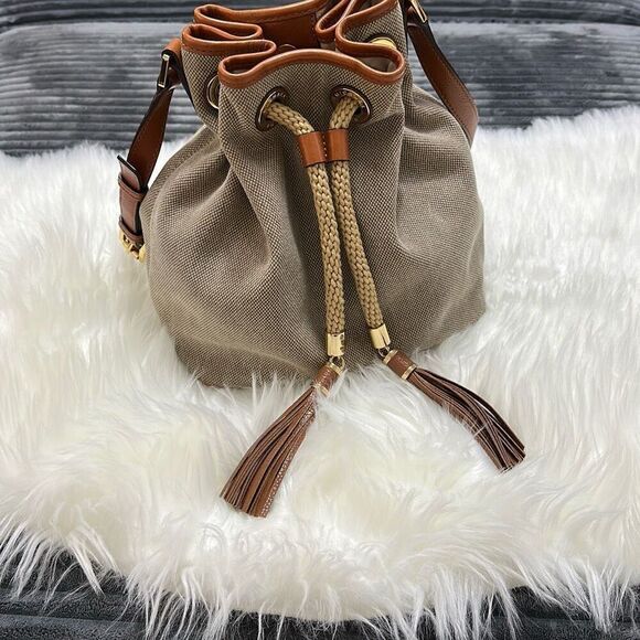 Michael Kors Gathered Marina Bag Purse - Picture 2 of 16